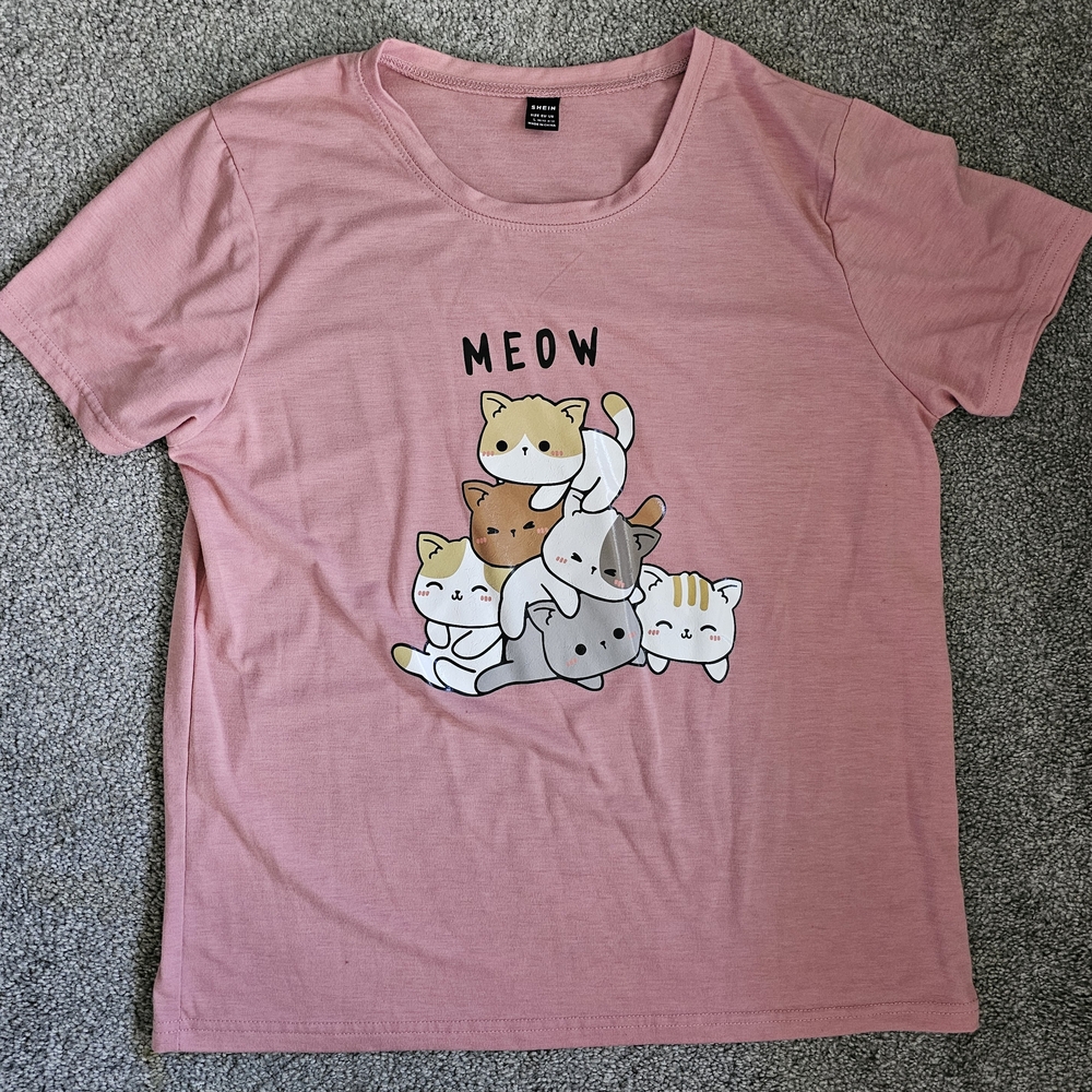 SHEIN Pink Cat Graphic Clothing